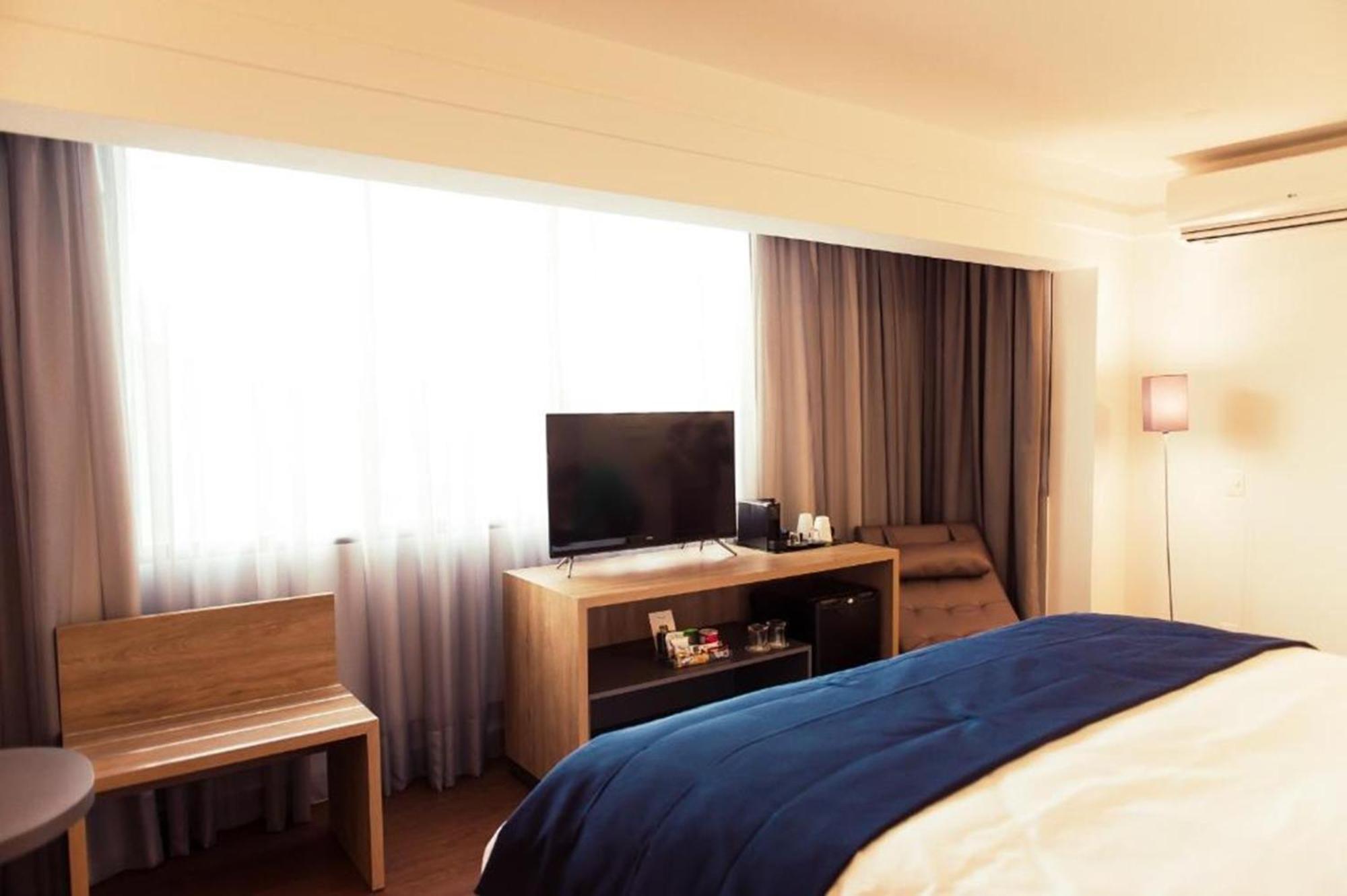 Hotel Quality Porto Alegre Extérieur photo
